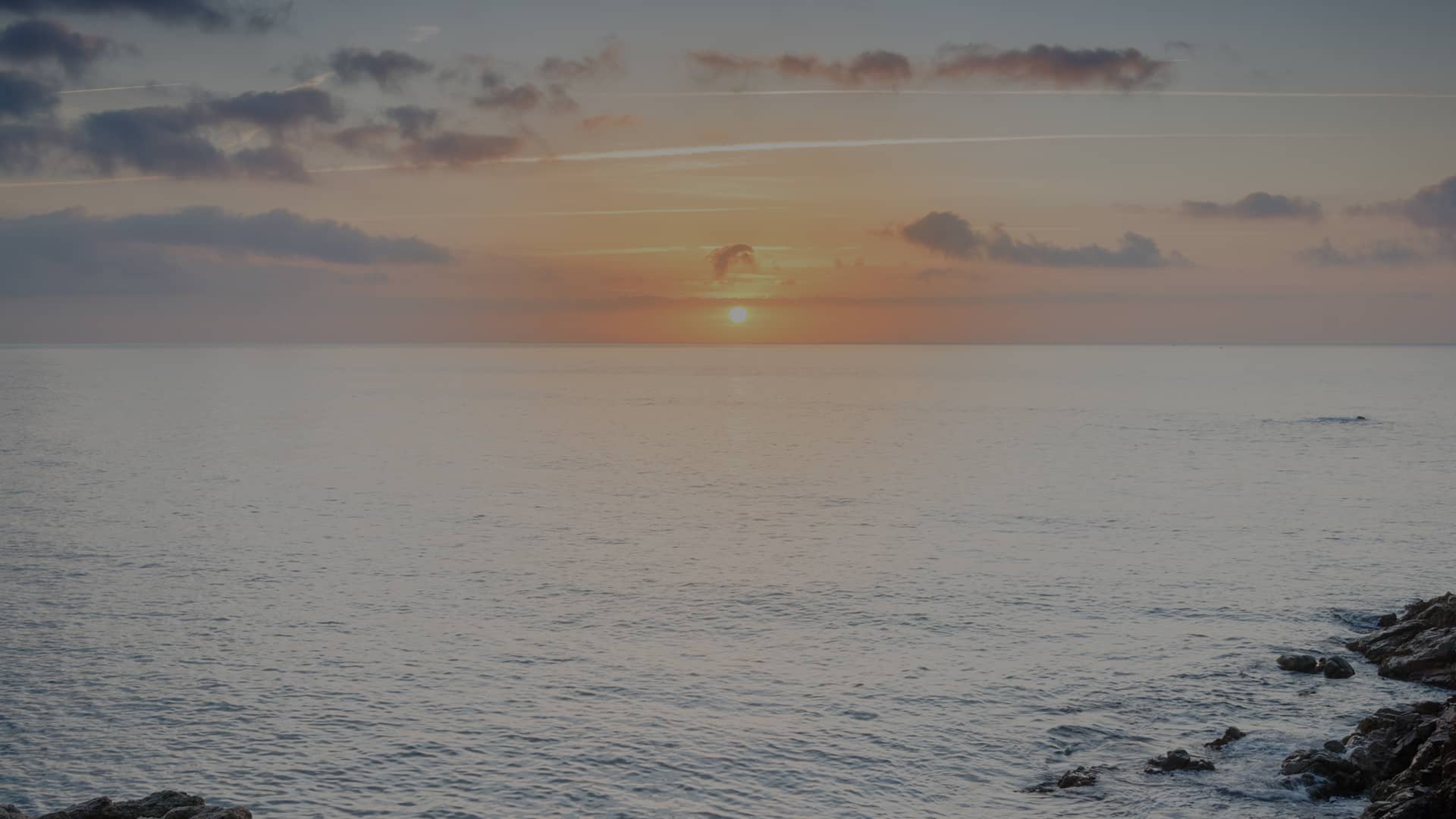 Paisajes de Blanes Vista del mar al atardecer desde la costa de Blanes